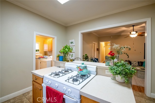 Detail Gallery Image 6 of 13 For 232 W 11th St, Chico,  CA 95928 - 3 Beds | 1 Baths