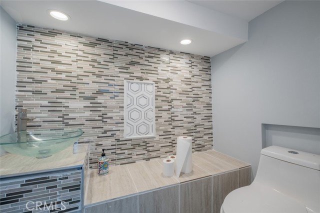 6436 Day Street, Tujunga CA: https://media.crmls.org/medias/939fe66a-85da-47ff-b9e4-12341737325c.jpg