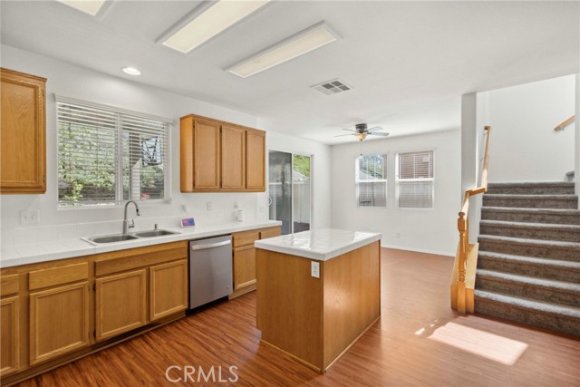 Image 10 of 62 For 33184 Puffin Street
