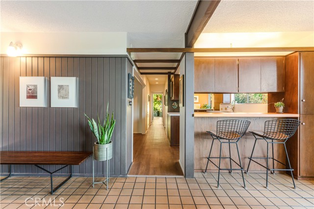 4380 Canyon Crest Road, Altadena CA: https://media.crmls.org/medias/93a10e9d-be72-4f1c-a90d-740d71626ec6.jpg