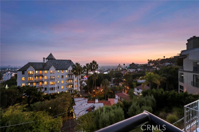 Detail Gallery Image 30 of 35 For 8246 Woodshill Trl, Los Angeles,  CA 90069 - 4 Beds | 4 Baths