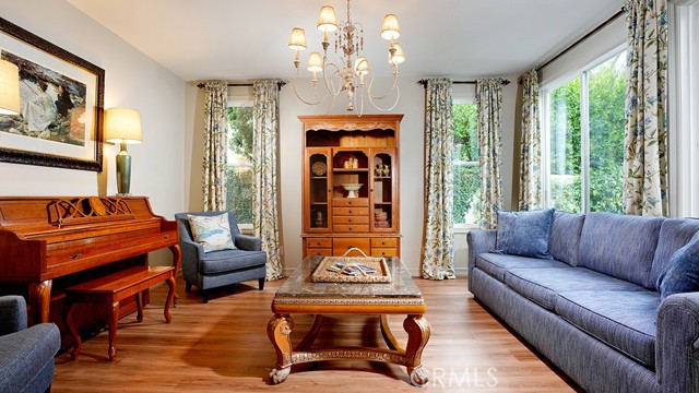 Detail Gallery Image 10 of 67 For 311 via Promesa, San Clemente,  CA 92673 - 4 Beds | 3 Baths