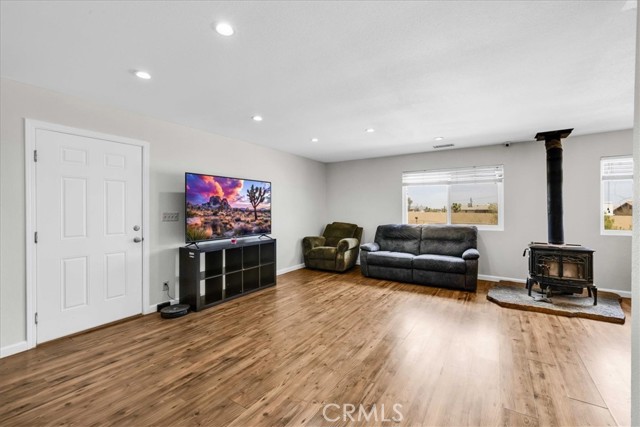 58331 Caliente Street, Yucca Valley CA: https://media.crmls.org/medias/93a1eb57-d252-4fee-945b-19c08df838ce.jpg