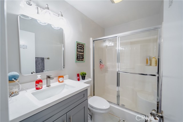 Detail Gallery Image 9 of 53 For 4630 Ferngreen, Hemet,  CA 92545 - 5 Beds | 2/1 Baths