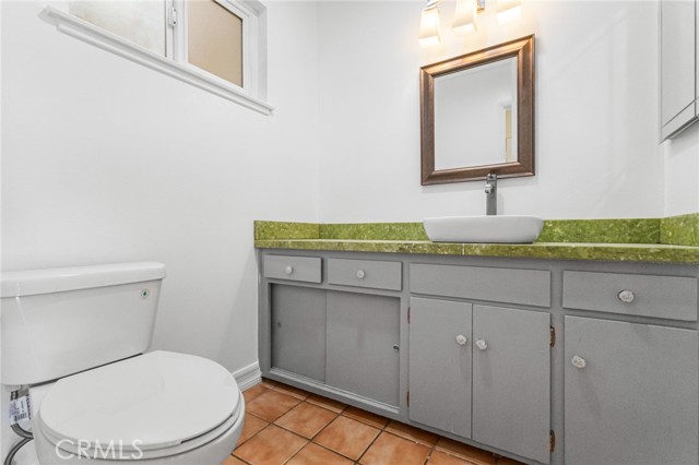Detail Gallery Image 10 of 17 For 11138 Aqua Vista #43,  Studio City,  CA 91602 - 2 Beds | 2 Baths