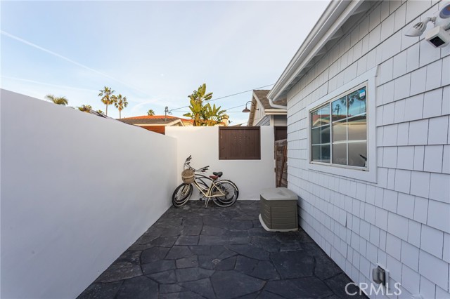 216 Avenue A, Redondo Beach, California 90277, 3 Bedrooms Bedrooms, ,3 BathroomsBathrooms,Residential,Sold,Avenue A,OC22260511