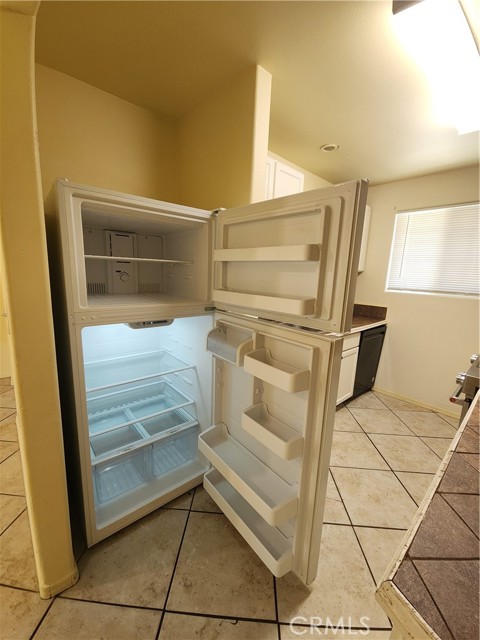 404 San Mateo Avenue, Gerber CA: https://media.crmls.org/medias/93a3ad96-1cef-4128-81f5-4e9a95b5418d.jpg