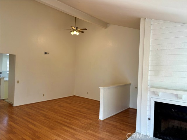16521 Grunion Lane, Huntington Beach CA: https://media.crmls.org/medias/93a42294-1e82-40bf-91e0-d5cc7ce6ca14.jpg