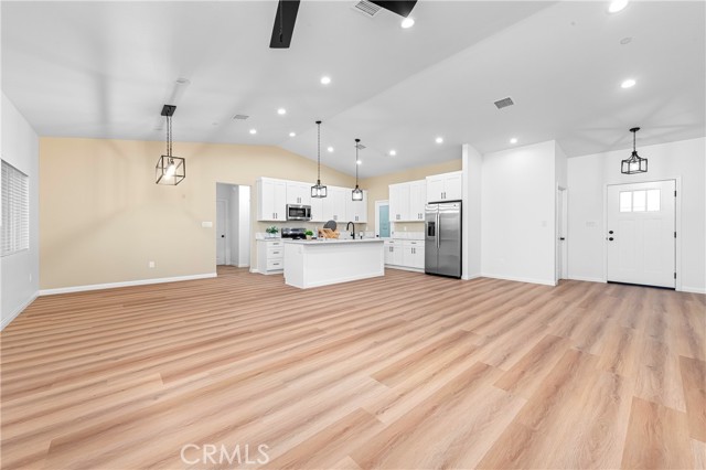 Detail Gallery Image 9 of 25 For 20324 81st St, California City,  CA 93505 - 4 Beds | 2 Baths