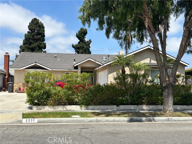 Detail Gallery Image 6 of 6 For 5091 Robinwood Dr, Huntington Beach,  CA 92649 - 3 Beds | 3 Baths