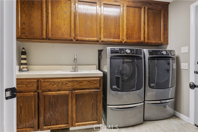 Detail Gallery Image 17 of 51 For 346 Vista De Oro, Hollister,  CA 95023 - 4 Beds | 3/1 Baths