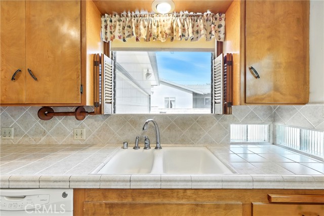 8847 Naomi Avenue, San Gabriel CA: https://media.crmls.org/medias/93a5efb5-c326-4c3e-b88d-6f70138d715c.jpg