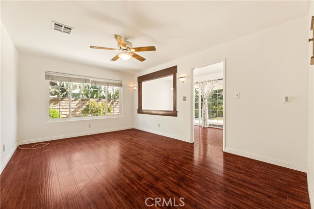 Detail Gallery Image 5 of 32 For 15846 Plummer St, North Hills,  CA 91343 - 4 Beds | 2/1 Baths