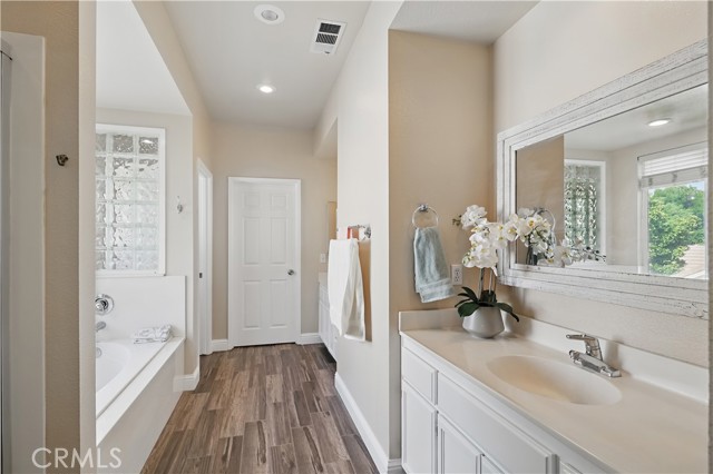 Detail Gallery Image 32 of 50 For 1958 Fall Brook Ct, Merced,  CA 95340 - 4 Beds | 3 Baths
