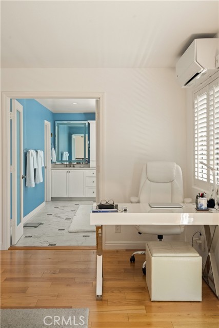 Room for an office in the primary suite