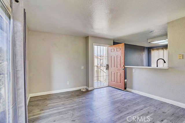 Detail Gallery Image 2 of 27 For 1365 Crafton Ave #2105,  Mentone,  CA 92359 - 3 Beds | 2 Baths