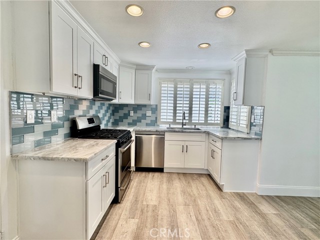 Detail Gallery Image 10 of 32 For 22342 Estallens #42,  Mission Viejo,  CA 92692 - 3 Beds | 2/1 Baths