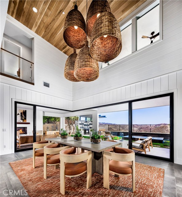 Detail Gallery Image 3 of 15 For 24202 N Corte Alegra, Valencia,  CA 91354 - 5 Beds | 5/1 Baths