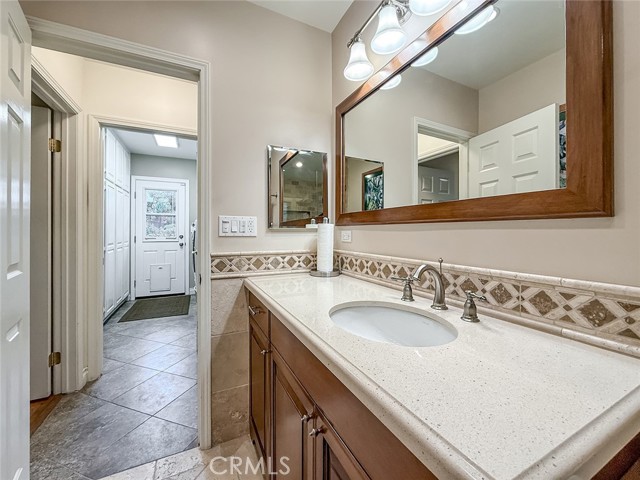 17512 Superior Street photo 26