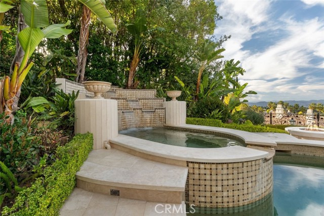 3724 Winford Drive, Tarzana CA: https://media.crmls.org/medias/93a8d139-f157-4978-b8af-49b900439ab1.jpg