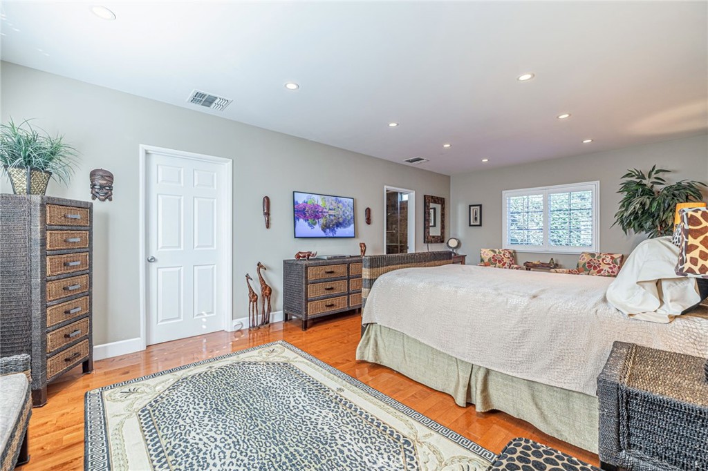 93A9A86E 2Ff0 4A36 Af7F 089C6A440B4F 14156 Califa, Sherman Oaks, Ca 91401 &Lt;Span Style='BackgroundColor:transparent;Padding:0Px;'&Gt; &Lt;Small&Gt; &Lt;I&Gt; &Lt;/I&Gt; &Lt;/Small&Gt;&Lt;/Span&Gt;