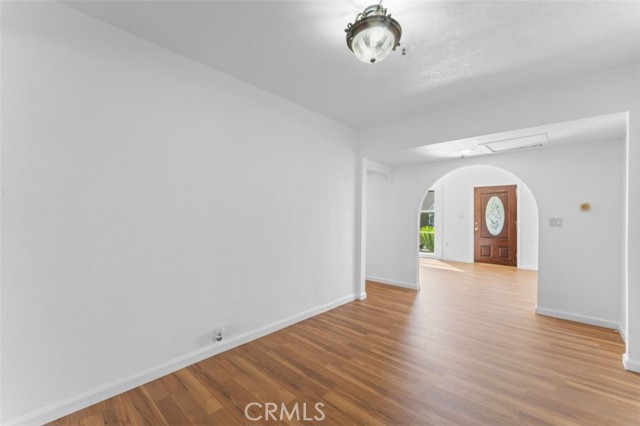 Detail Gallery Image 15 of 29 For 1216 E Cottage Grove Dr, Glendale,  CA 91205 - 3 Beds | 2 Baths