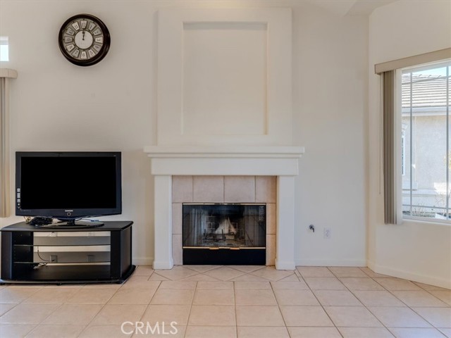 Detail Gallery Image 8 of 44 For 408 Wood Mill Ln, Santa Maria,  CA 93458 - 4 Beds | 2/1 Baths