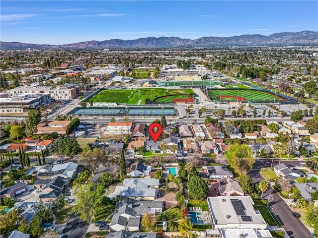 Detail Gallery Image 43 of 43 For 13021 Killion St, Sherman Oaks,  CA 91401 - 3 Beds | 2/1 Baths