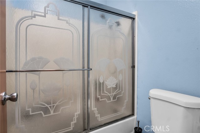 1137 Express Circle, Colton CA: https://media.crmls.org/medias/93ad4fda-05df-4b44-b361-778bc837b8f9.jpg
