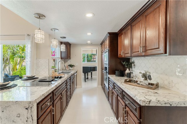 Detail Gallery Image 15 of 60 For 23509 Cutter Dr, Canyon Lake,  CA 92587 - 3 Beds | 2 Baths