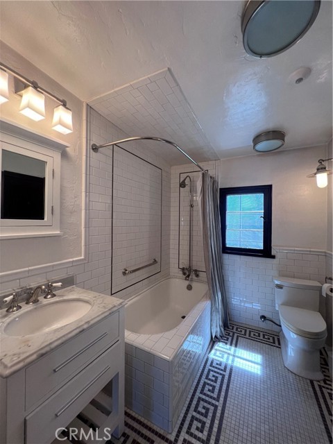 Detail Gallery Image 19 of 27 For 2444 the Strand, Hermosa Beach,  CA 90254 - 4 Beds | 3/1 Baths