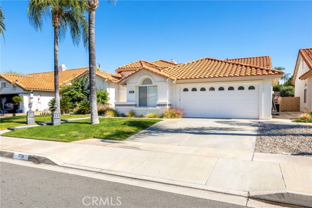 Detail Gallery Image 3 of 54 For 1756 Seven Hills, Hemet,  CA 92545 - 3 Beds | 3 Baths