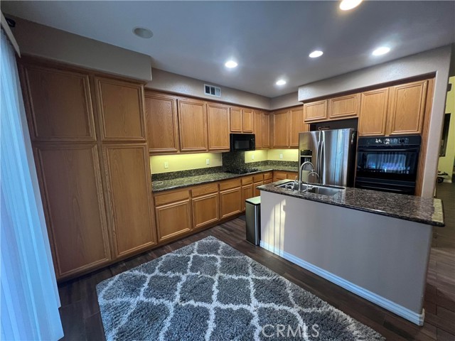 Detail Gallery Image 6 of 8 For 29754 Maxmillian, Murrieta,  CA 92563 - 4 Beds | 3 Baths