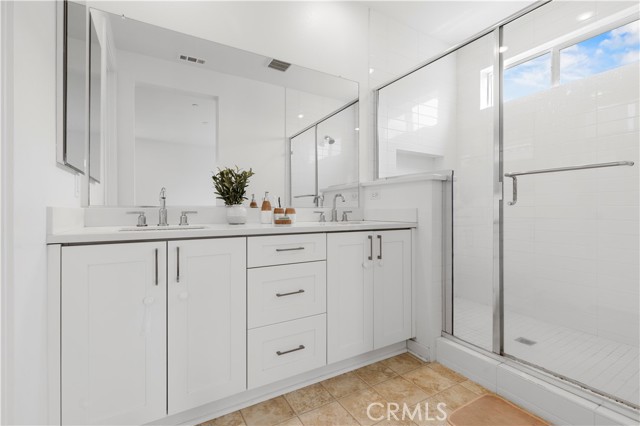 Detail Gallery Image 13 of 47 For 1544 W Plaza Del Amo, Torrance,  CA 90501 - 3 Beds | 2/1 Baths