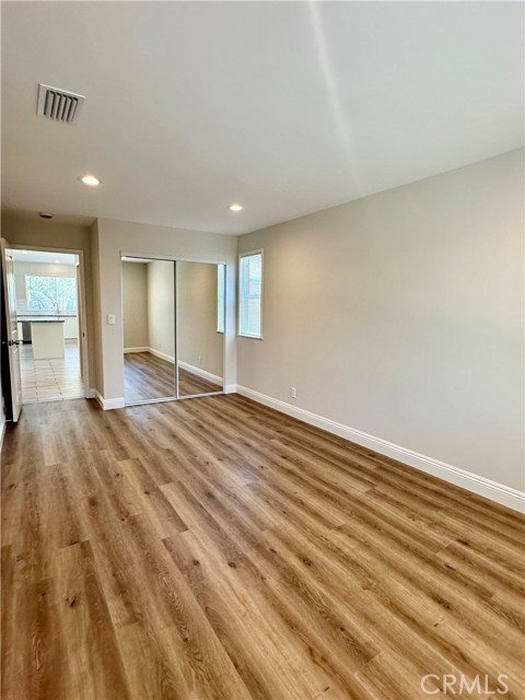 17223 Kingsbury Street, Granada Hills CA: https://media.crmls.org/medias/93b03b0c-669c-40ca-98ae-557c48dcc238.jpg