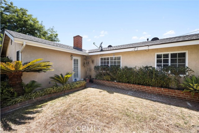 5430 Lemoran Avenue, Pico Rivera CA: https://media.crmls.org/medias/93b1550d-da3d-4620-983e-99b6028cb809.jpg