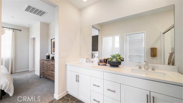 2653 E Hyde Paseo, Ontario CA: https://media.crmls.org/medias/93b18505-16d5-43c8-993e-74640493ed5e.jpg