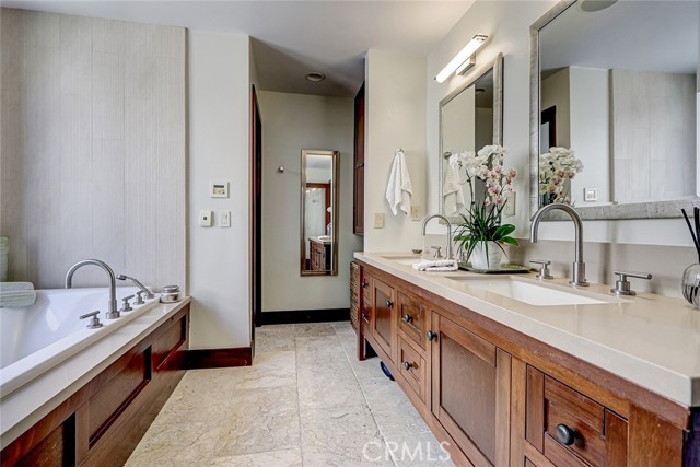 Detail Gallery Image 33 of 47 For 436 32nd St., Manhattan Beach,  CA 90266 - 4 Beds | 4 Baths