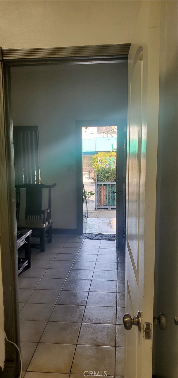 Detail Gallery Image 2 of 10 For 215 S Avenue 19, Los Angeles,  CA 90031 - 2 Beds | 1 Baths