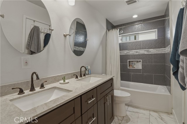 Detail Gallery Image 17 of 22 For 15688 Winnebago, Apple Valley,  CA 92307 - 4 Beds | 2/1 Baths