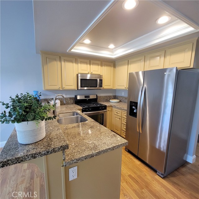 429 Tangelo, Irvine CA: https://media.crmls.org/medias/93b31802-c324-4a70-9352-21ba1ccc2a69.jpg