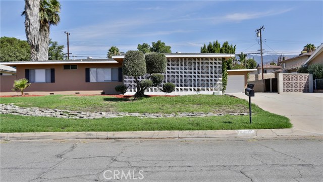 1450 Orchid Dr, San Bernardino, CA 92404