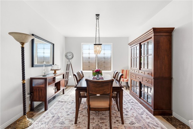 Detail Gallery Image 12 of 64 For 520 Olazabal, Hemet,  CA 92545 - 3 Beds | 3 Baths