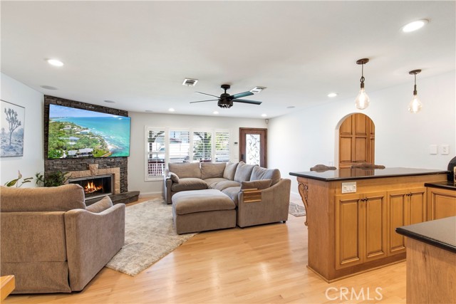 Image 3 of 57 For 8651 La Homa