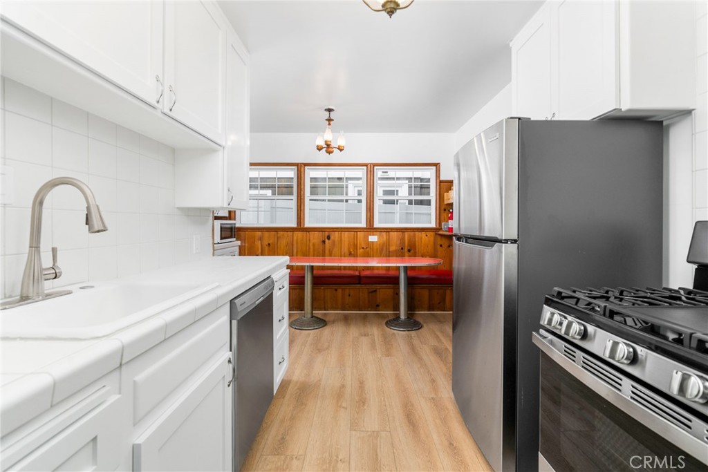 93b47e31 C4e0 4629 85bb B67fcaf9e89a