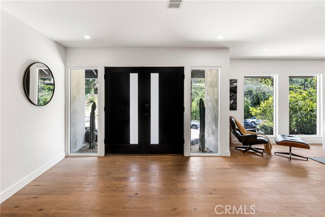 Detail Gallery Image 11 of 71 For 2321 Coldwater Canyon Dr, Beverly Hills,  CA 90210 - 3 Beds | 2 Baths