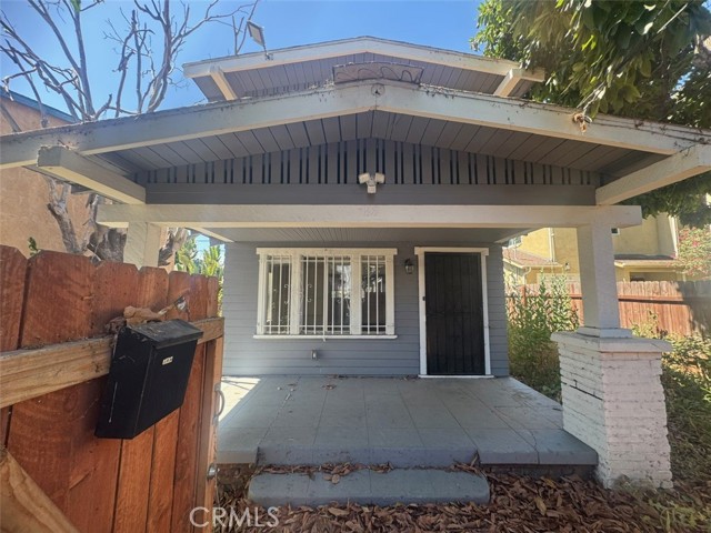 Detail Gallery Image 2 of 26 For 788 E 40th Pl, Los Angeles,  CA 90011 - 3 Beds | 2 Baths