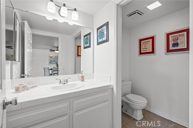 Detail Gallery Image 14 of 38 For 4452 Howard Ave #102,  Los Alamitos,  CA 90720 - 2 Beds | 2/1 Baths