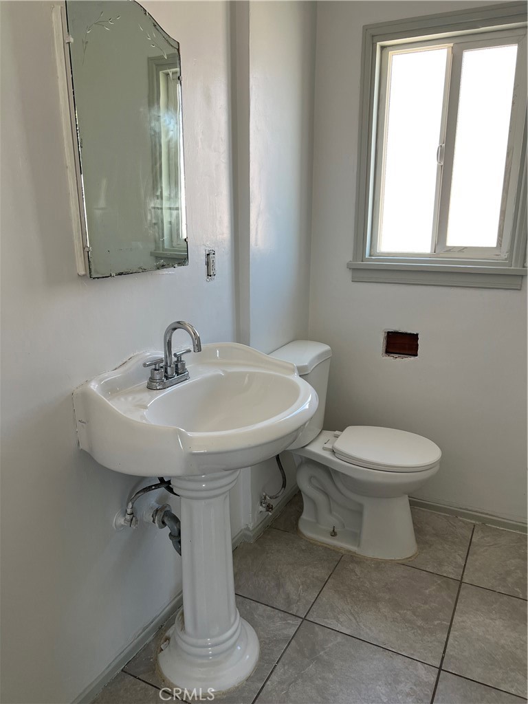 https://media.crmls.org/medias/93b5b004-2f3d-469b-959d-debd2f4db4f2.jpg?preset=X-Large
