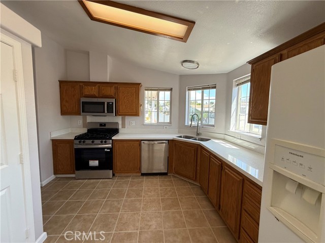 Detail Gallery Image 11 of 48 For 1750 W Citracado #152,  Escondido,  CA 92029 - 4 Beds | 2/1 Baths